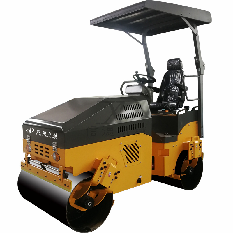 2.5T型雙驅壓路機.jpg